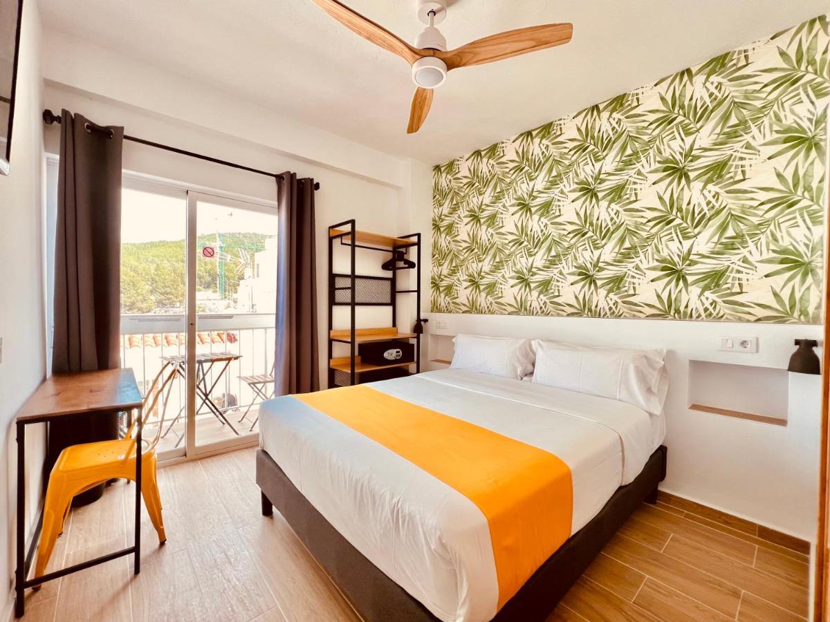 Nanit Rooms Ibiza Hostal Santa Eularia des Riu Luaran gambar