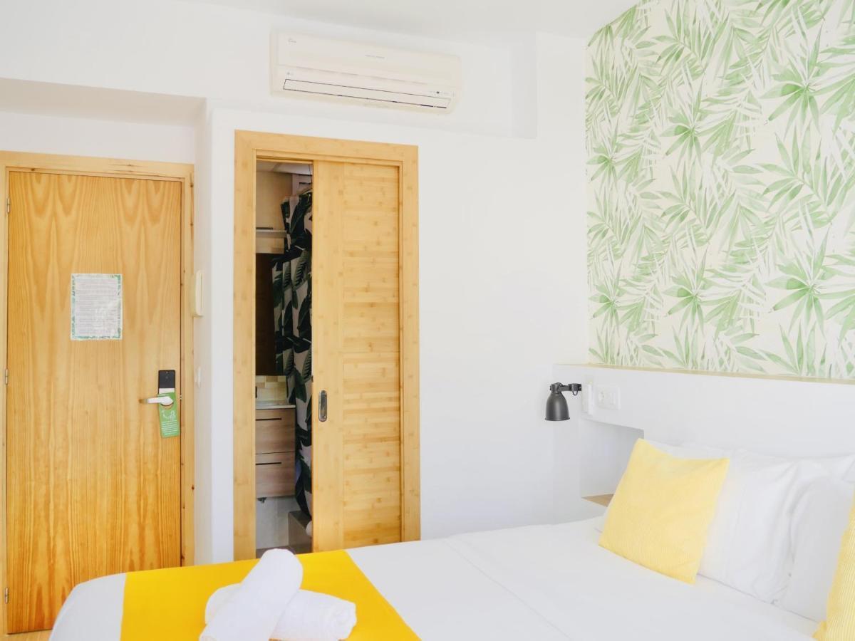 Nanit Rooms Ibiza Hostal Santa Eularia des Riu Luaran gambar