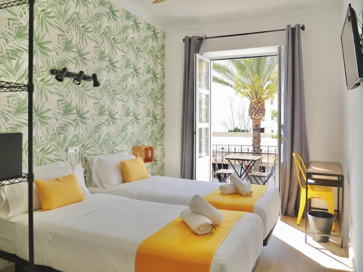 Nanit Rooms Ibiza Hostal Santa Eularia des Riu Luaran gambar