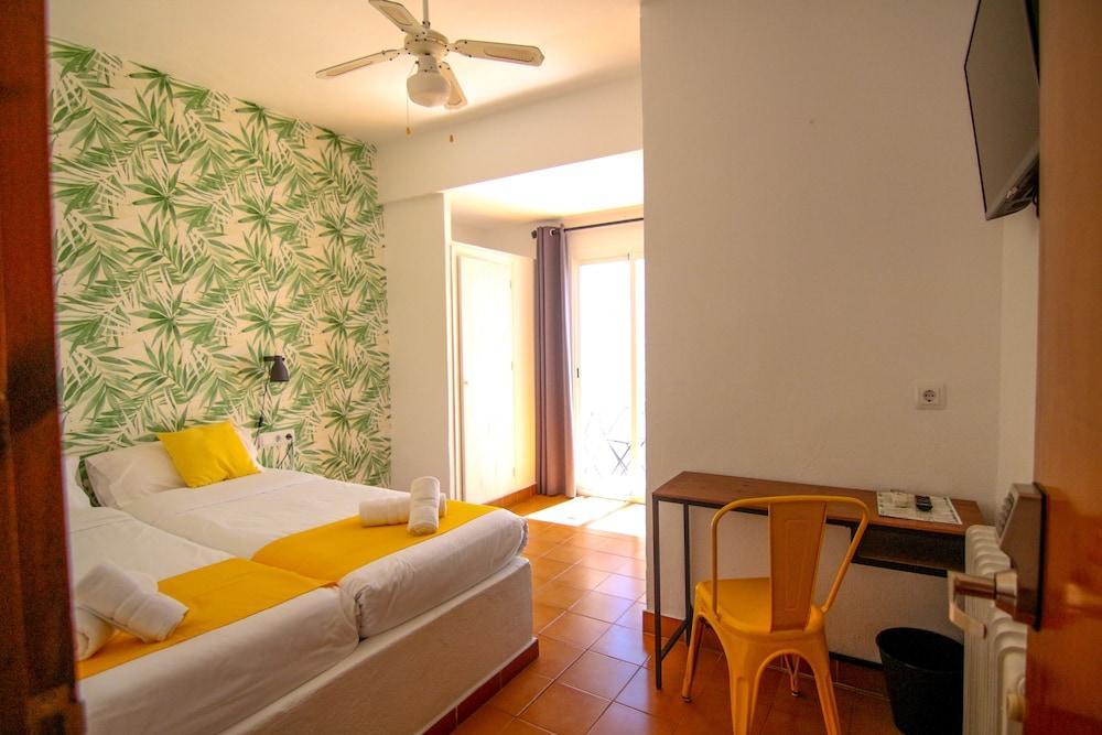Nanit Rooms Ibiza Hostal Santa Eularia des Riu Luaran gambar